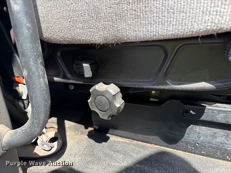 image for item YA1025 2017 Kenworth T680 semi truck