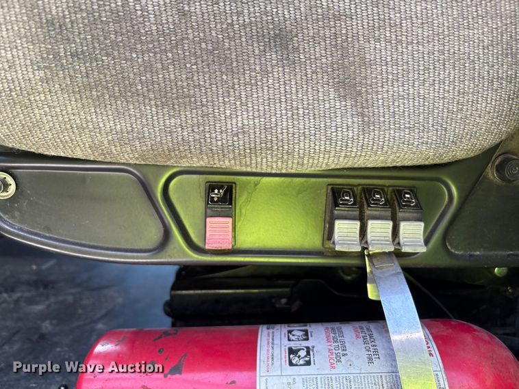 image for item YA1025 2017 Kenworth T680 semi truck