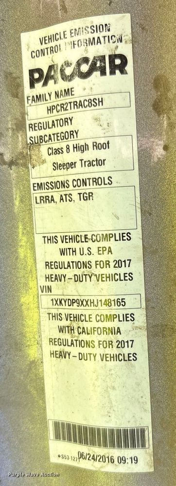 image for item YA1025 2017 Kenworth T680 semi truck