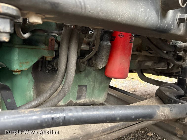 image for item YA1028 2016 Volvo VNL semi truck