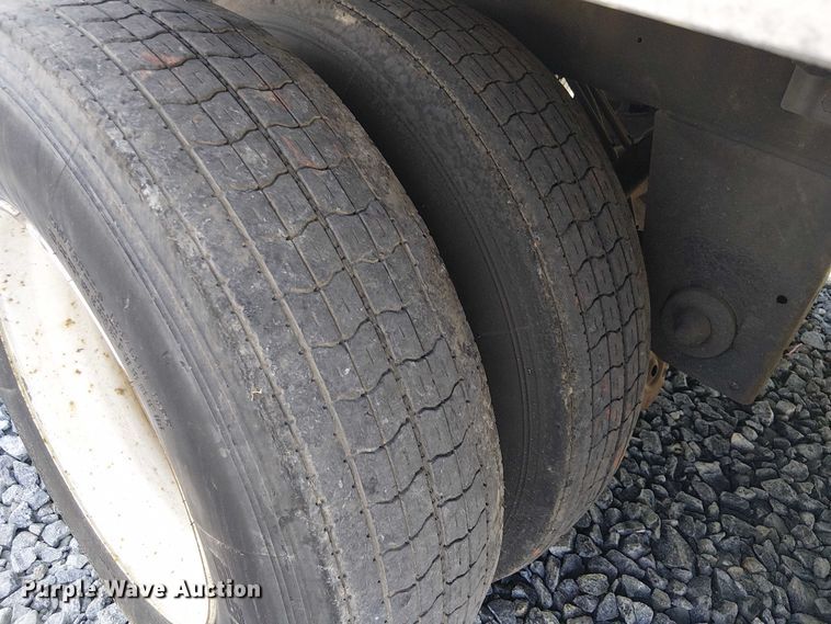 image for item YA1034 2018 Wabash DVCVHPC dry van trailer