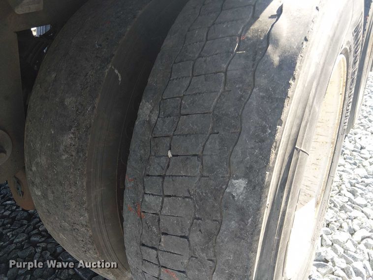 image for item YA1034 2018 Wabash DVCVHPC dry van trailer