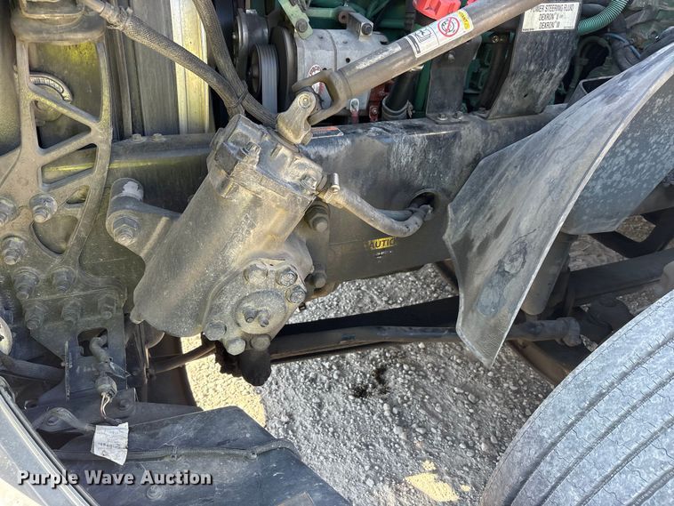 image for item YA1037 2019 Volvo VNL semi truck