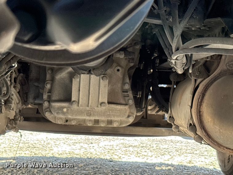 image for item YA1037 2019 Volvo VNL semi truck