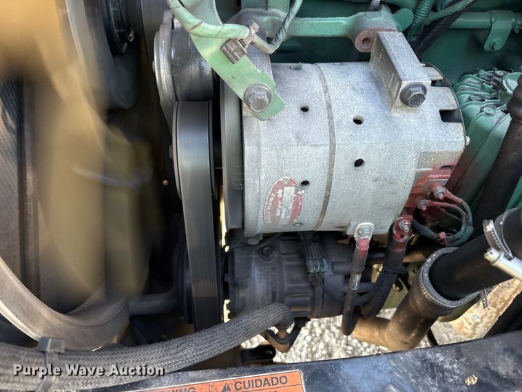 image for item YA1037 2019 Volvo VNL semi truck