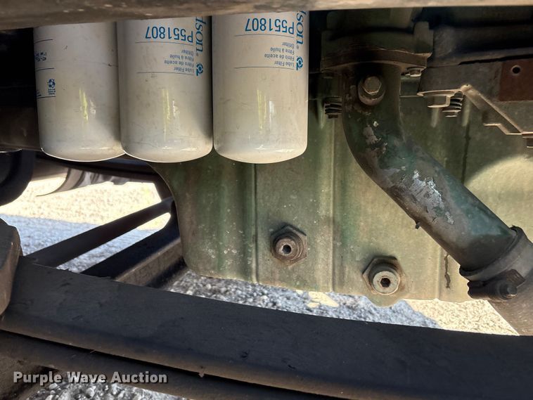 image for item YA1037 2019 Volvo VNL semi truck