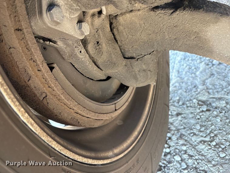 image for item YA1037 2019 Volvo VNL semi truck