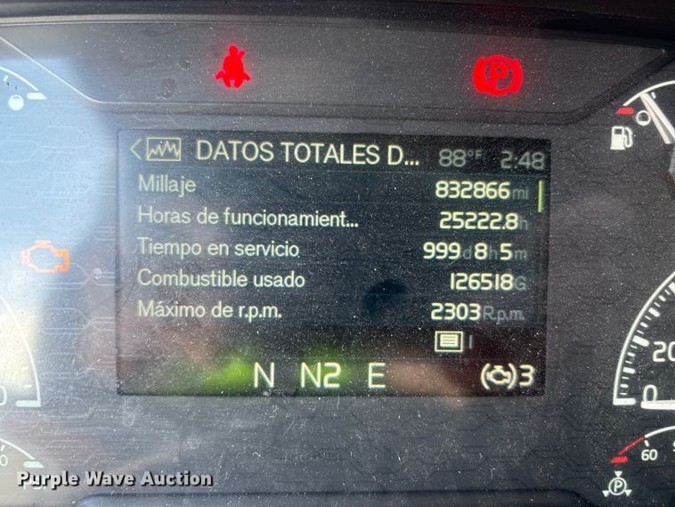 image for item YA1037 2019 Volvo VNL semi truck