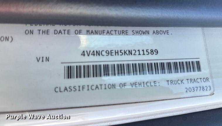 image for item YA1037 2019 Volvo VNL semi truck