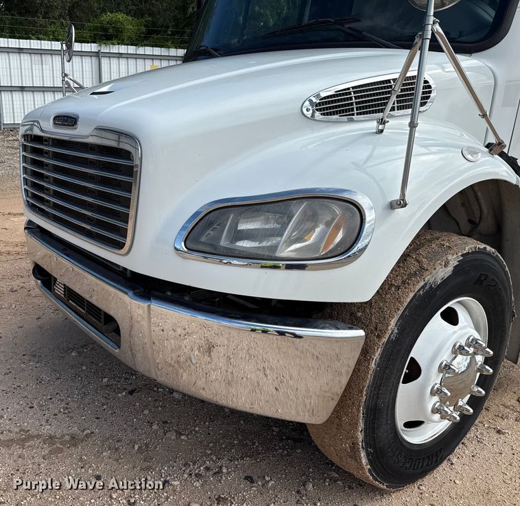 image for item YA1053 2017 Freightliner Business Class M2 refrigerated truck