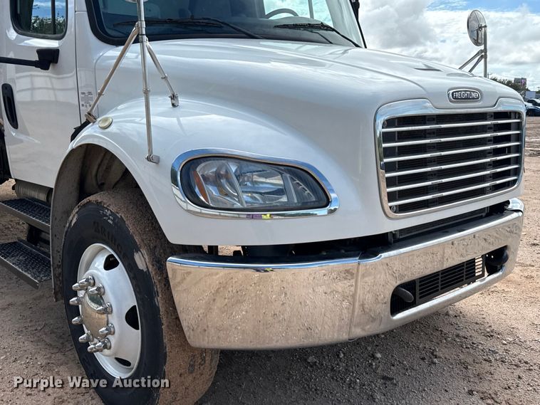 image for item YA1053 2017 Freightliner Business Class M2 refrigerated truck