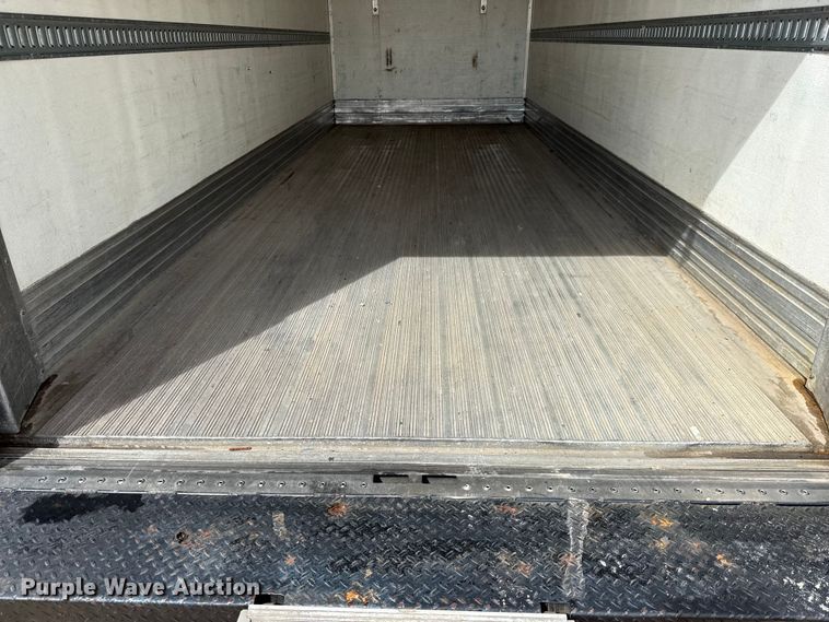 image for item YA1053 2017 Freightliner Business Class M2 refrigerated truck