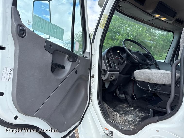 image for item YA1053 2017 Freightliner Business Class M2 refrigerated truck