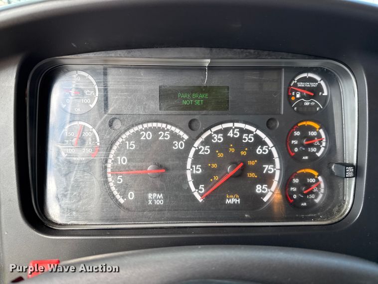 image for item YA1053 2017 Freightliner Business Class M2 refrigerated truck