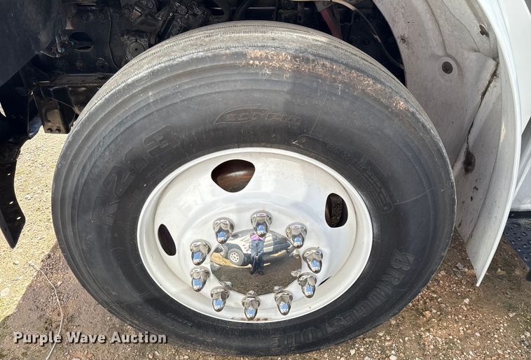 image for item YA1053 2017 Freightliner Business Class M2 refrigerated truck