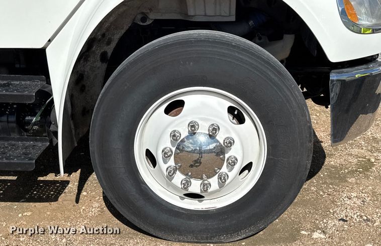 image for item YA1053 2017 Freightliner Business Class M2 refrigerated truck