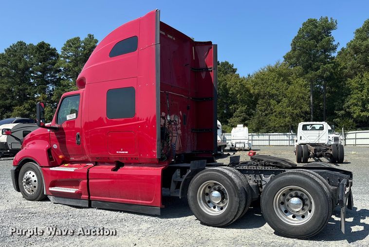 image for item YA1087 2021 International LT625 semi truck