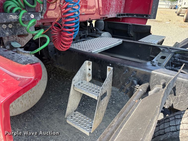 image for item YA1087 2021 International LT625 semi truck