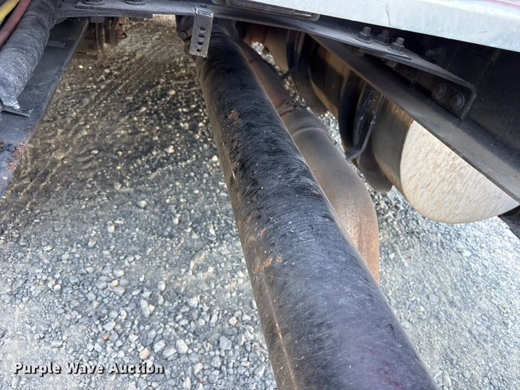 image for item YA1087 2021 International LT625 semi truck