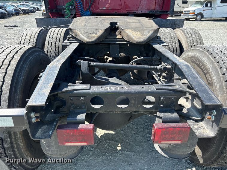 image for item YA1087 2021 International LT625 semi truck