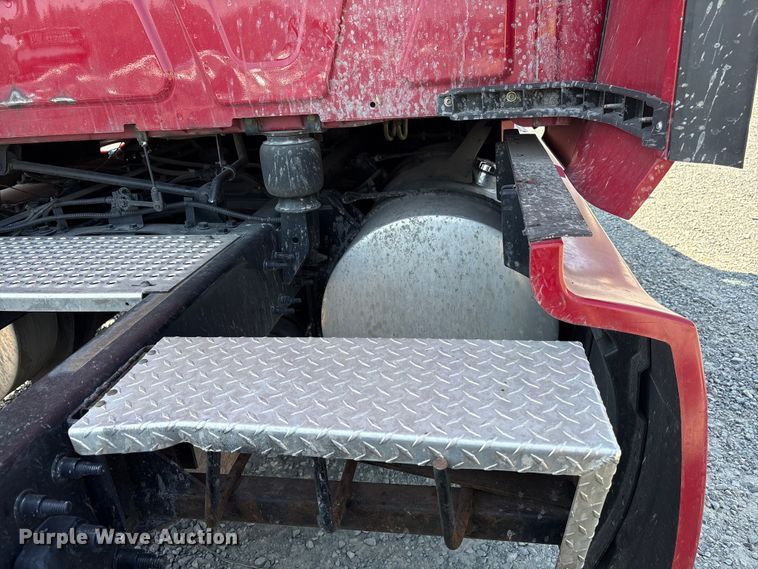 image for item YA1087 2021 International LT625 semi truck