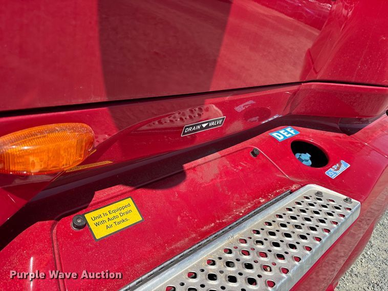 image for item YA1087 2021 International LT625 semi truck