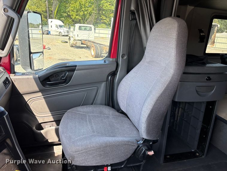 image for item YA1087 2021 International LT625 semi truck