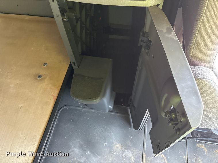 image for item YA1087 2021 International LT625 semi truck