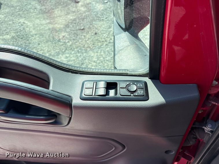 image for item YA1087 2021 International LT625 semi truck