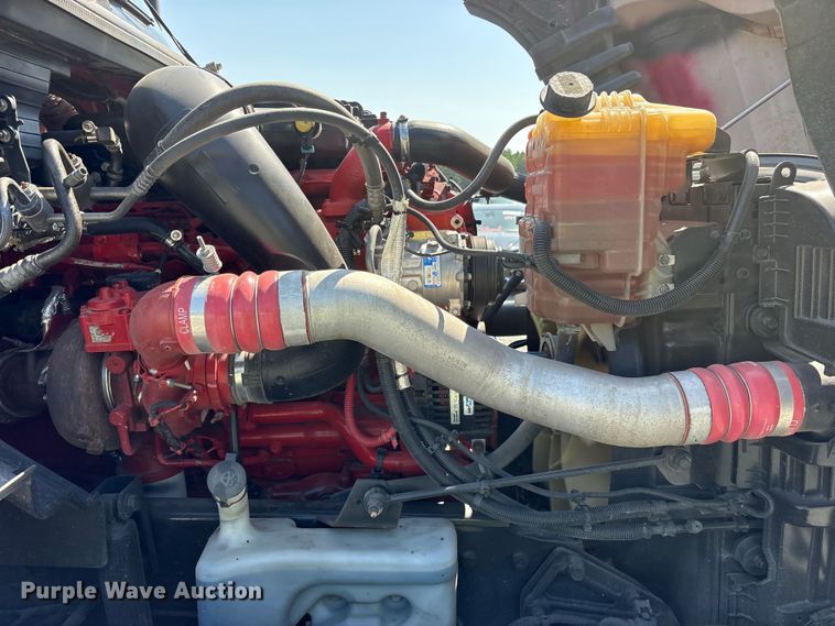 image for item YA1087 2021 International LT625 semi truck