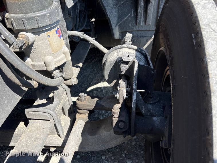 image for item YA1087 2021 International LT625 semi truck