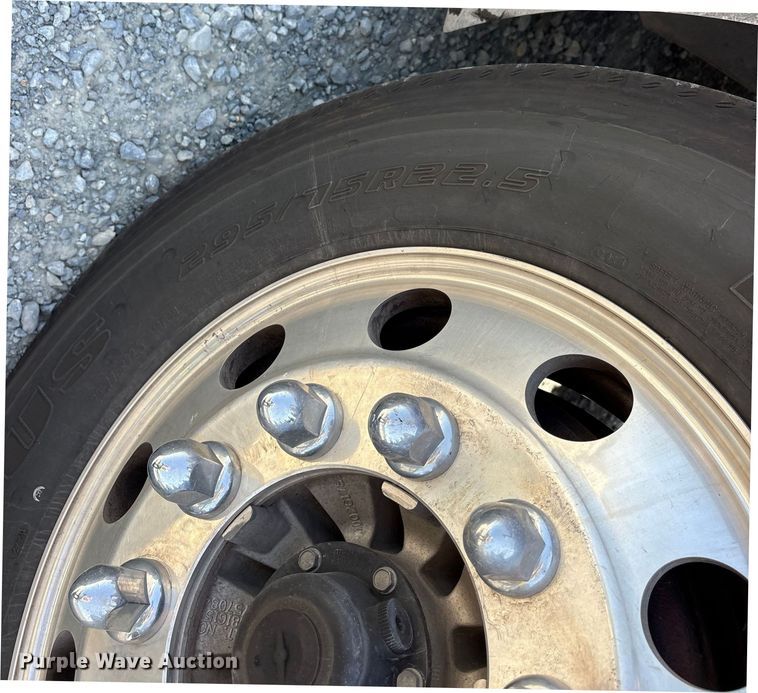 image for item YA1087 2021 International LT625 semi truck