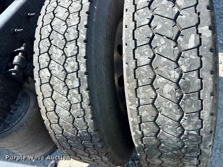 image for item YA1087 2021 International LT625 semi truck