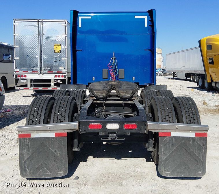 image for item YA1162 2019 Peterbilt 579 semi truck