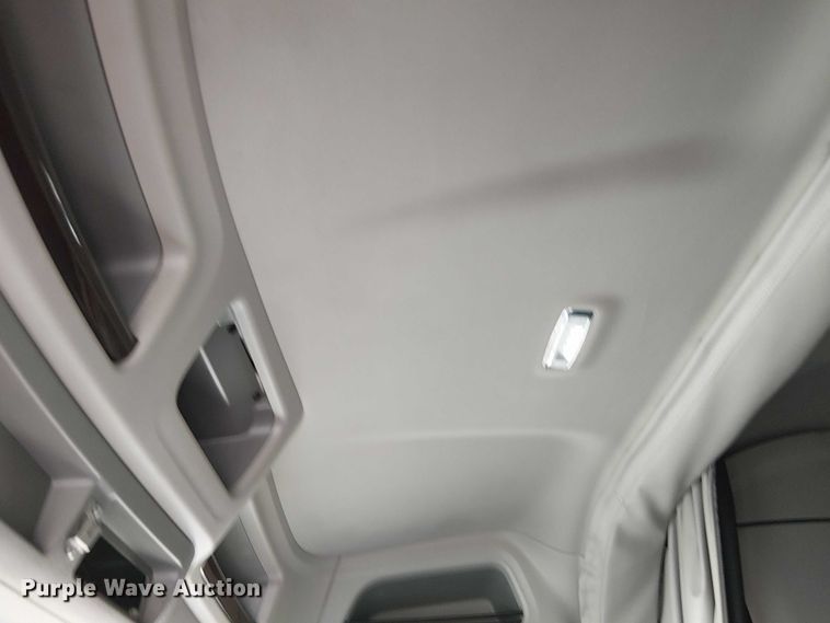 image for item YA1162 2019 Peterbilt 579 semi truck