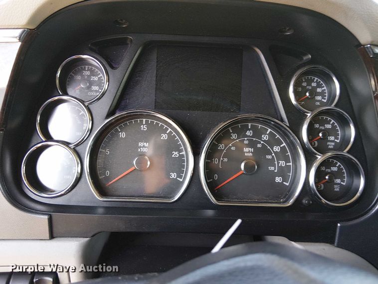 image for item YA1162 2019 Peterbilt 579 semi truck