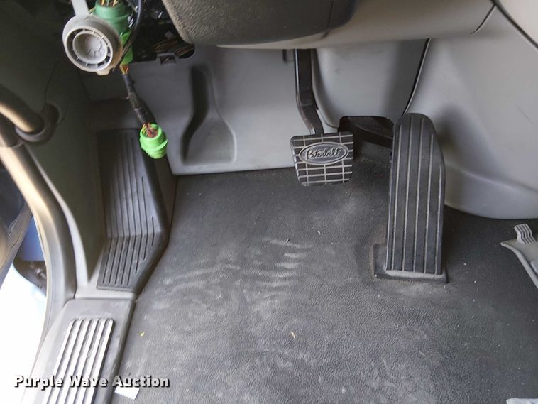 image for item YA1162 2019 Peterbilt 579 semi truck