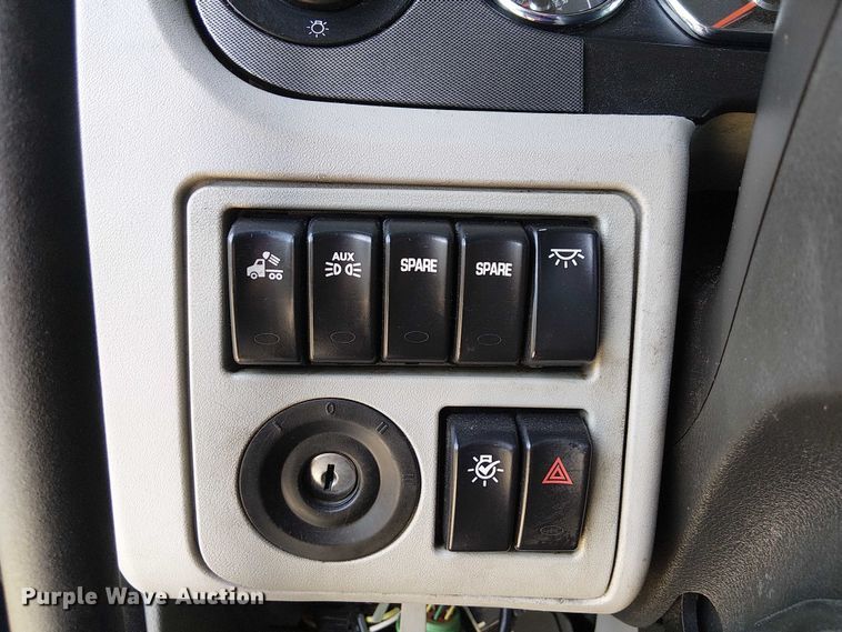 image for item YA1162 2019 Peterbilt 579 semi truck