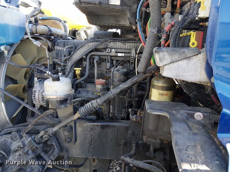 image for item YA1162 2019 Peterbilt 579 semi truck