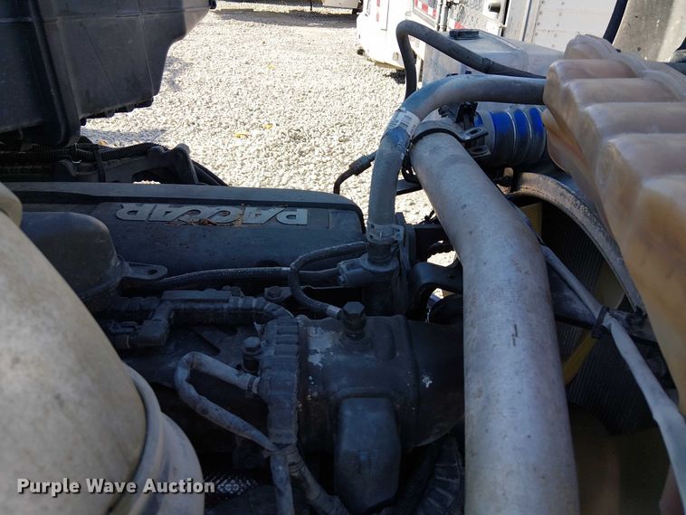 image for item YA1162 2019 Peterbilt 579 semi truck