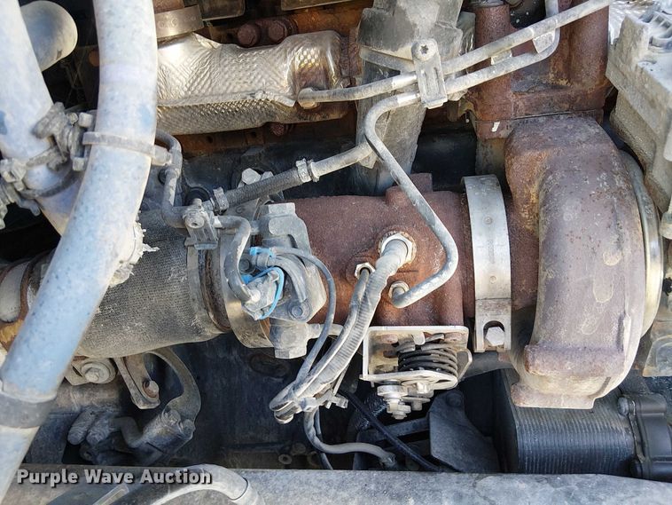 image for item YA1162 2019 Peterbilt 579 semi truck