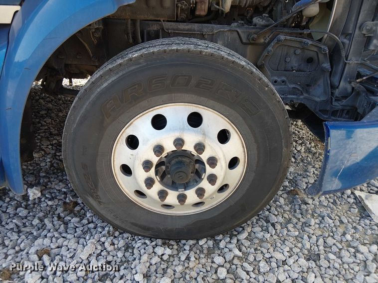 image for item YA1162 2019 Peterbilt 579 semi truck