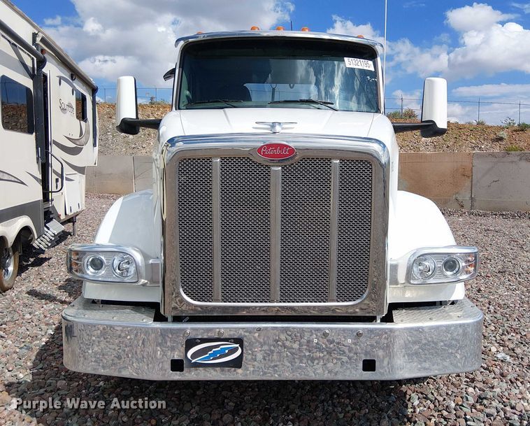 CAMIóN 2024 PETERBILT