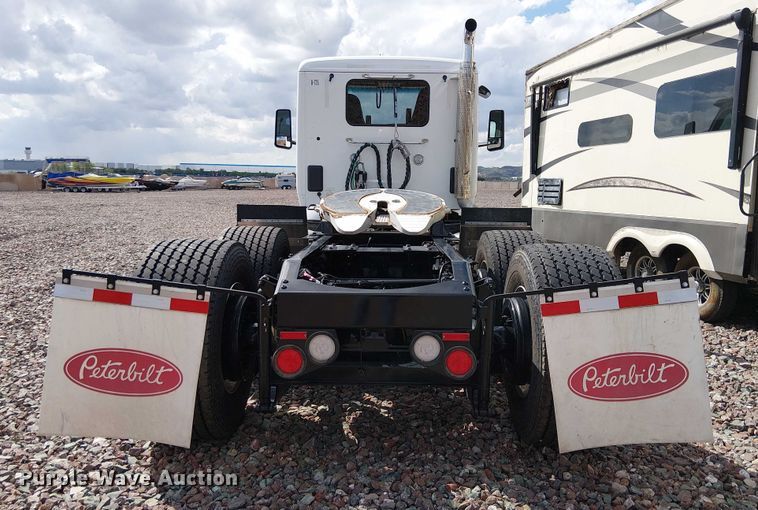 CAMIóN 2024 PETERBILT