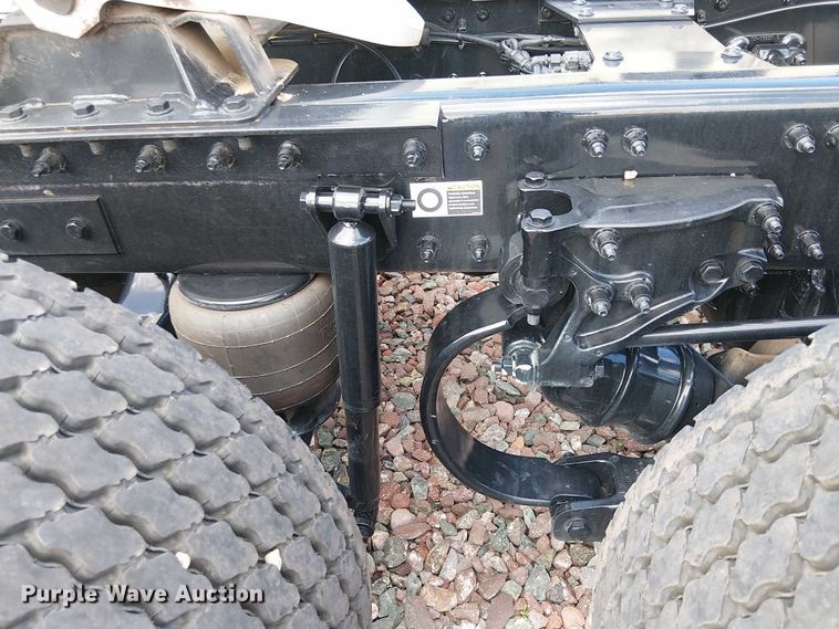 image for item YA1228 2024 Peterbilt 567 semi truck