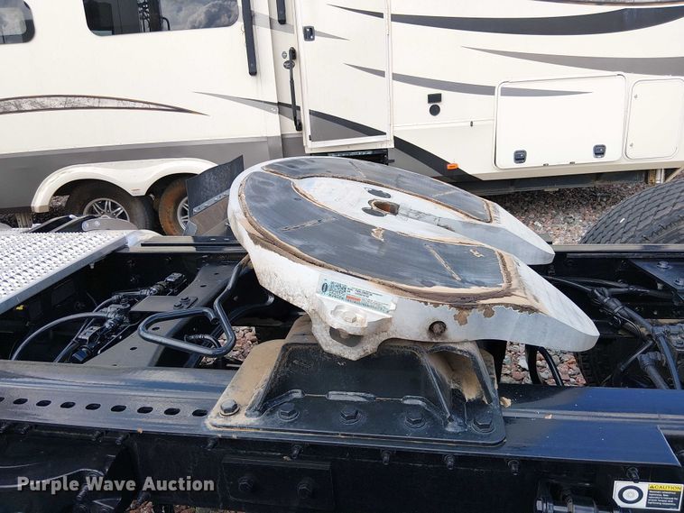 image for item YA1228 2024 Peterbilt 567 semi truck