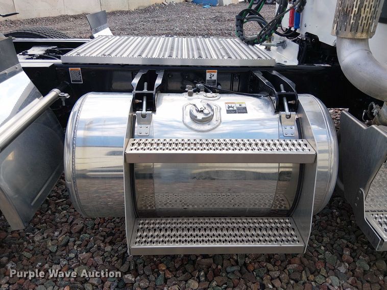 image for item YA1228 2024 Peterbilt 567 semi truck