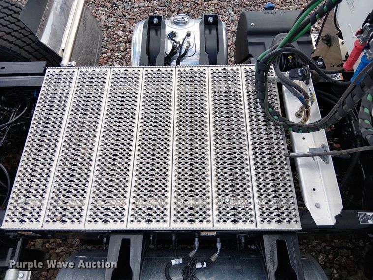 image for item YA1228 2024 Peterbilt 567 semi truck