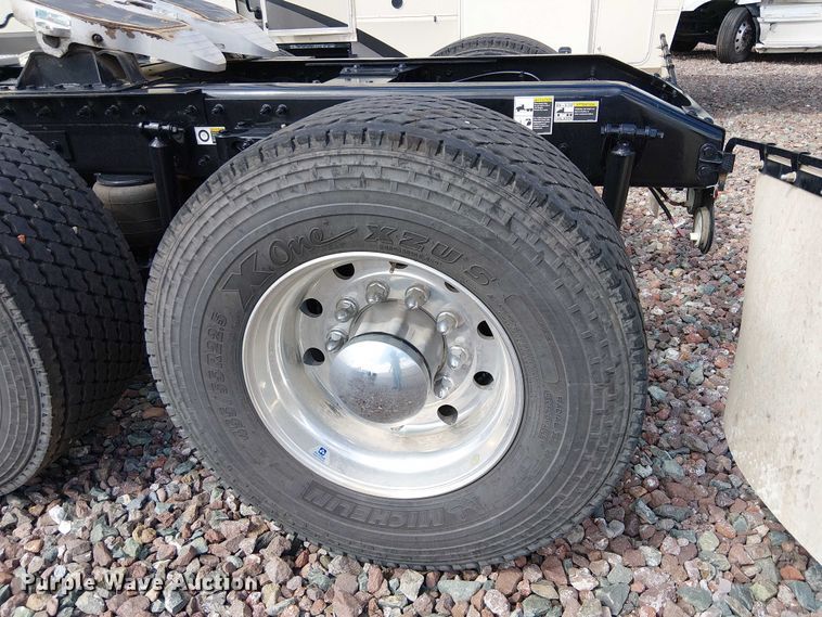 image for item YA1228 2024 Peterbilt 567 semi truck