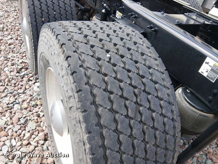 image for item YA1228 2024 Peterbilt 567 semi truck